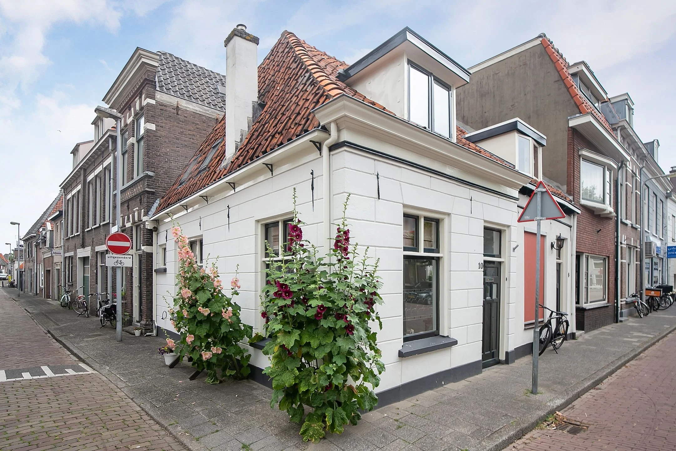 A Corner House in Kampen, Netherlands - €189,500 