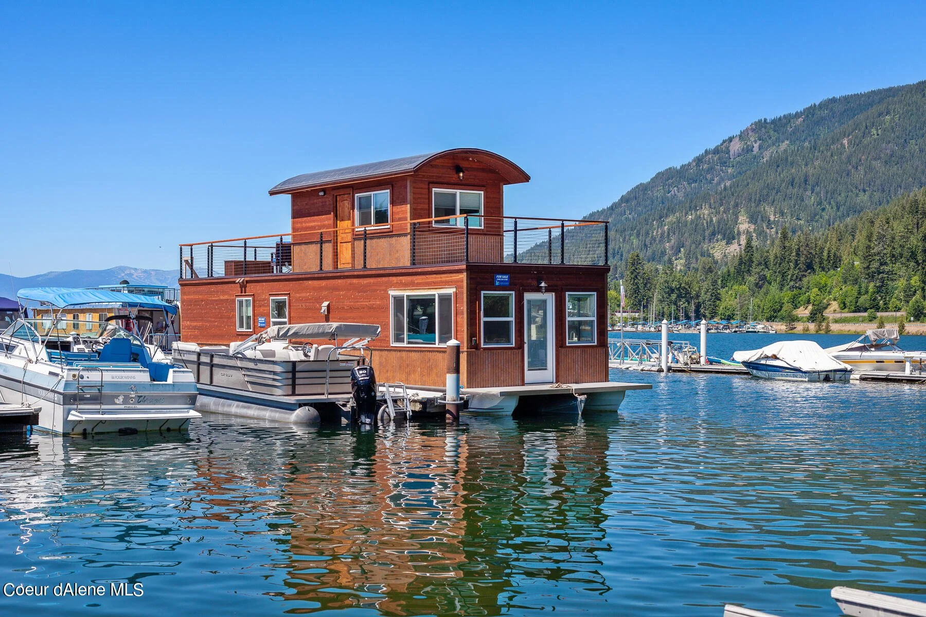 A Floating Home in Hope, ID - $400,000