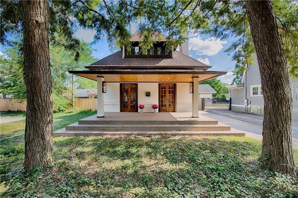 Tons of Natural Light in Indy - $595,000