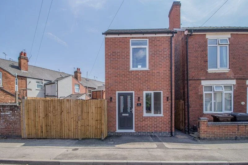 A Little Home in the UK - £100,000