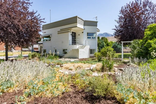 An International Style Home in Richmond, UT - $345,000