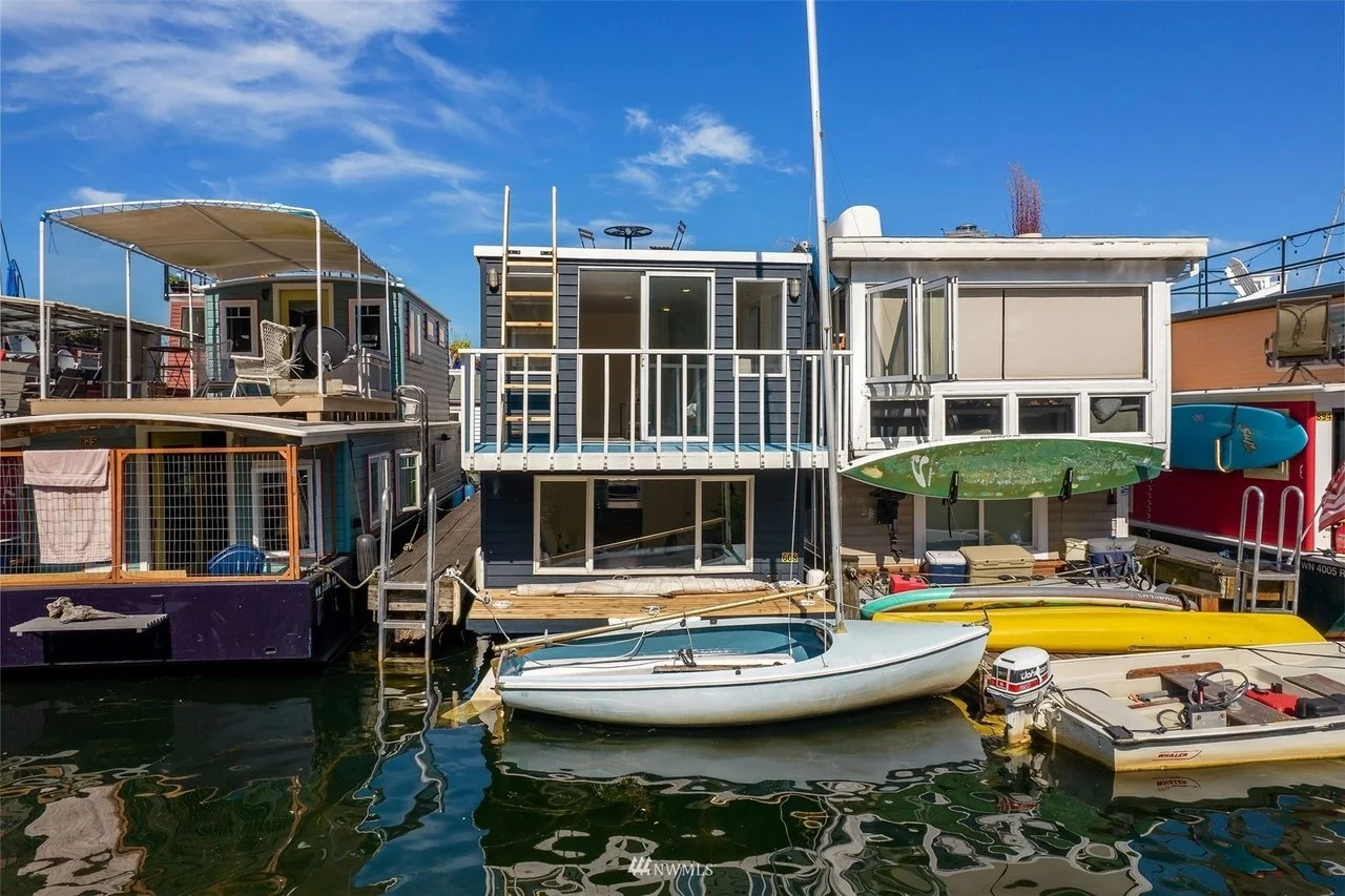 A Floating Home in Seattle - $699,000