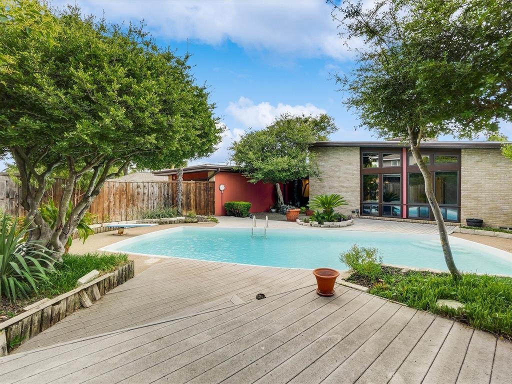 A MCM in Richardson, TX - $750,000