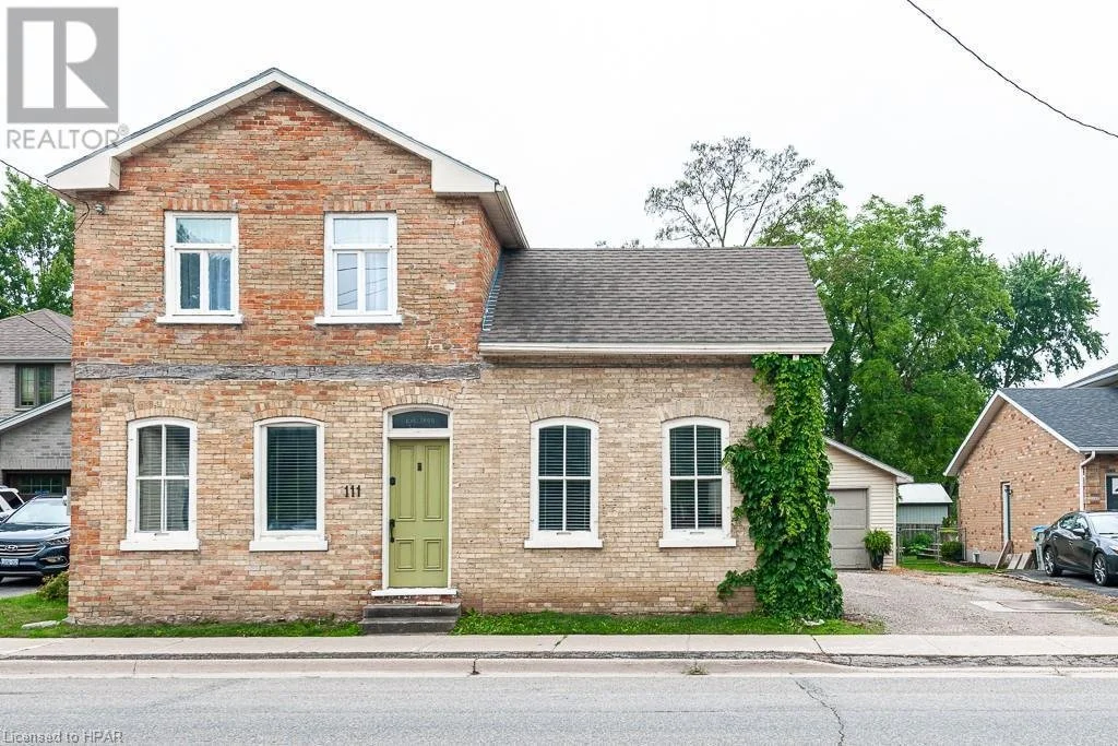 A Former Tavern in Lucan Biddulph, ON - C$520,000