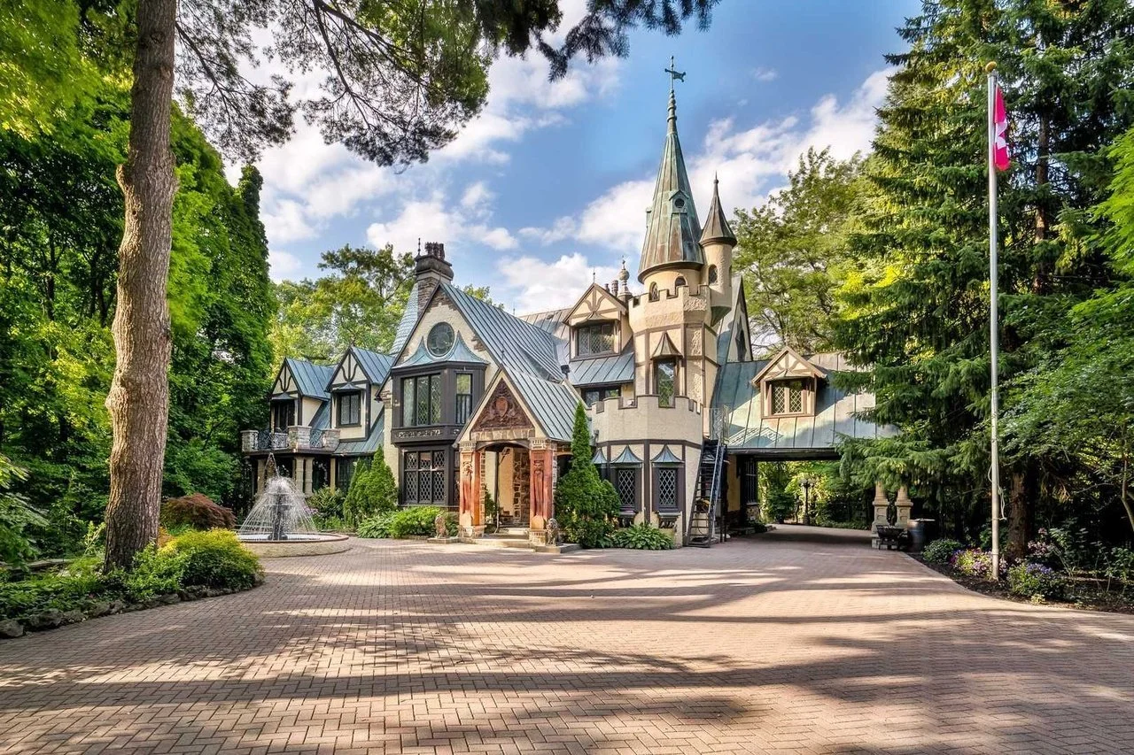 Live Out Your Disney Dreams - C$5,849,000