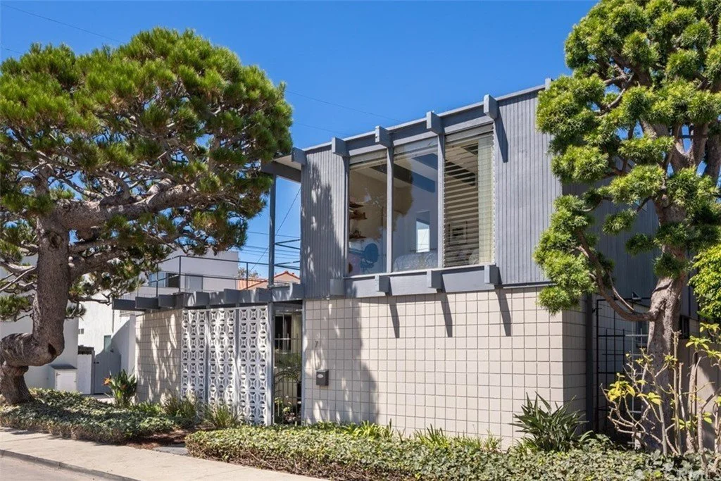 A Paul O. Neble Design Built in 1960 - $1,750,000