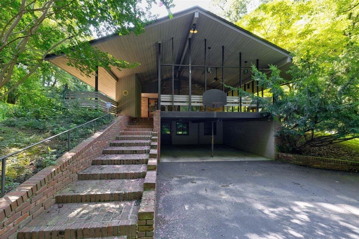 A Midcentury Home in Henderson, KY - $294,500
