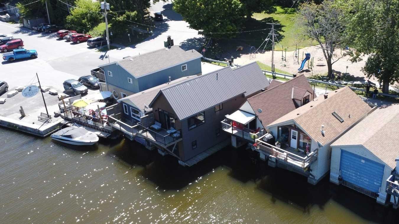 A Boathouse in Brock, ON - C$598,000