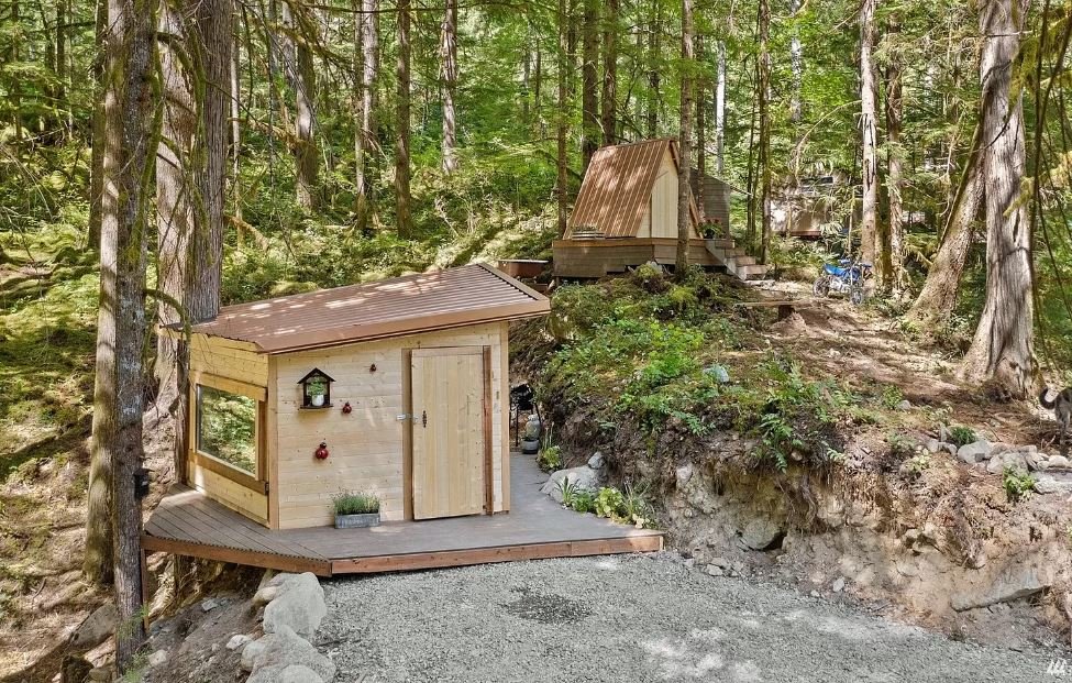 Off Grid in Marblemount, WA - $64,000