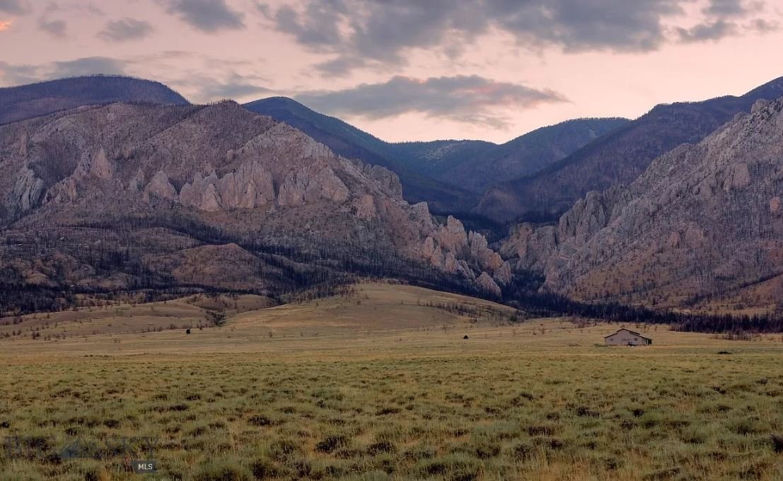 5 Pretty Properties for Sale