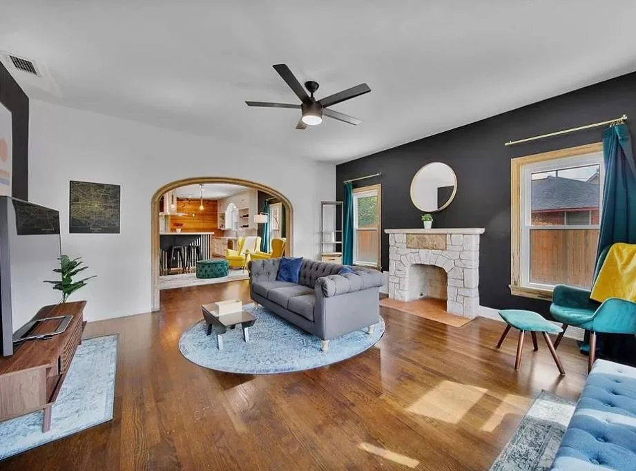 An Updated Home in Houston - $550,000