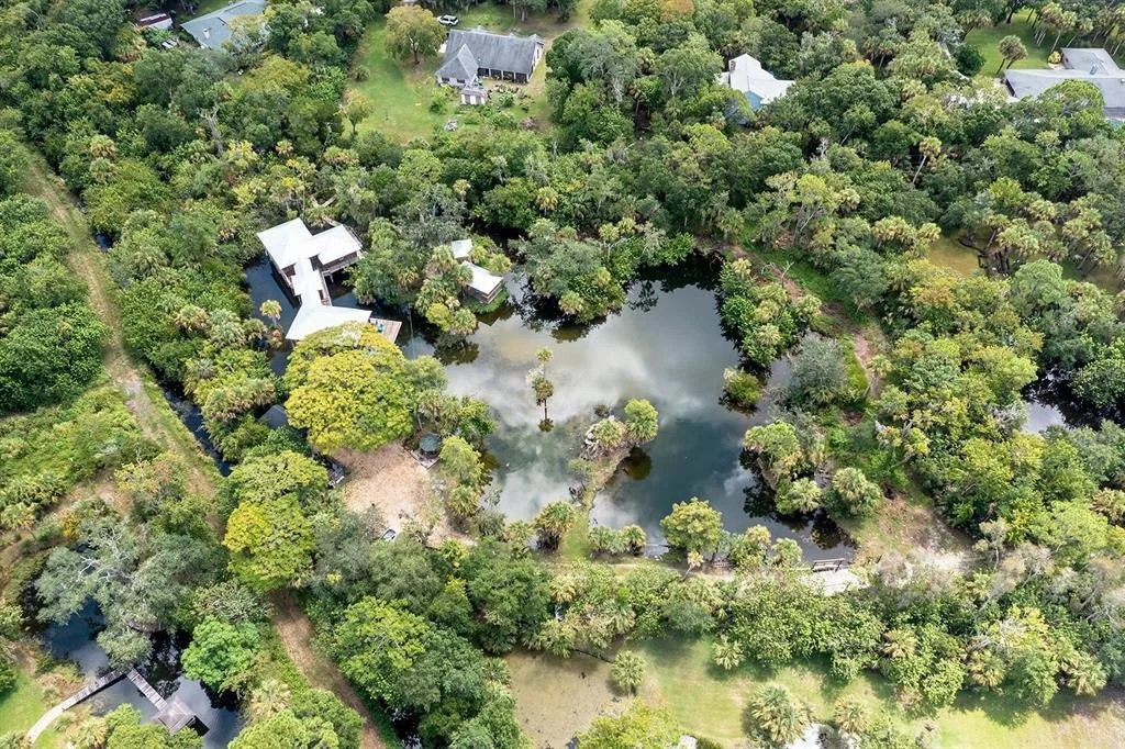 Over 3 Acres in Melbourne, FL - $750,000