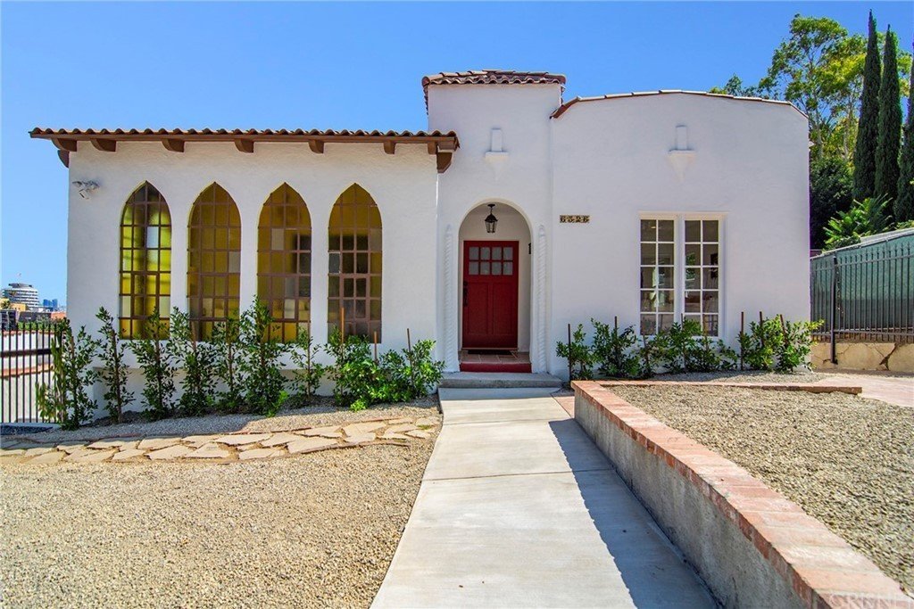 4 Units in L.A. - $2,699,000