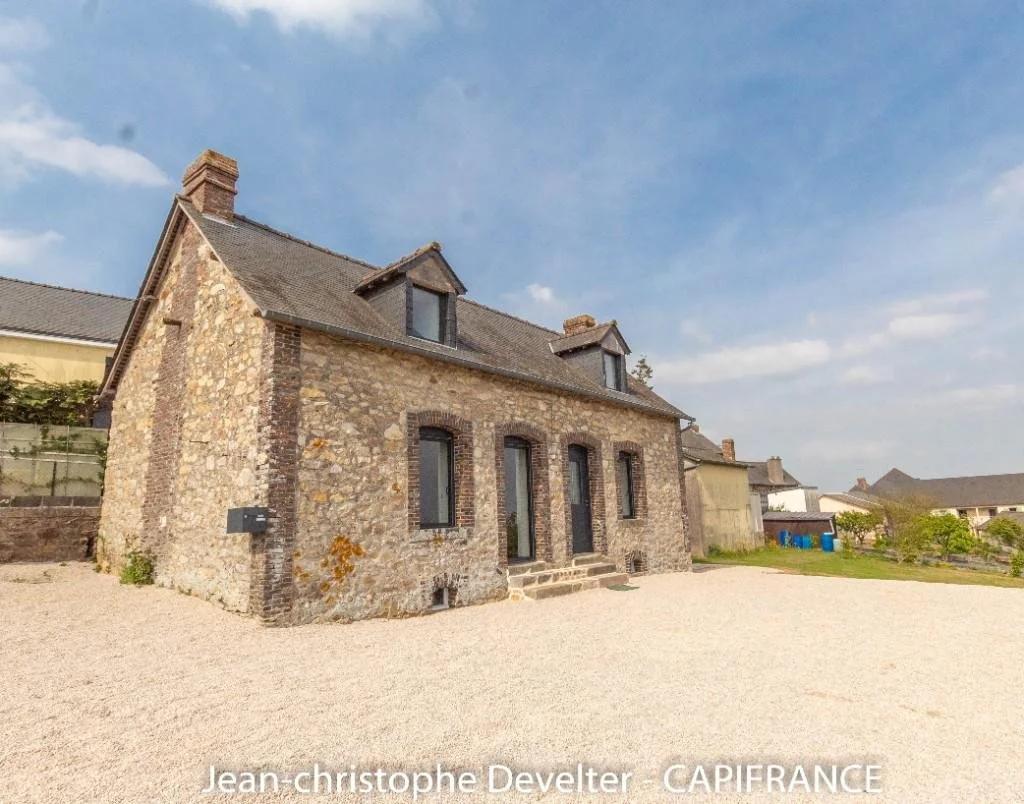 A Renovated House in France - €143,100