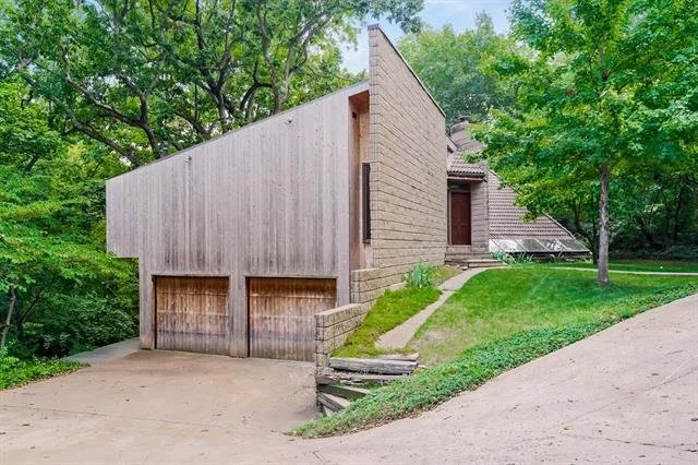A Unique Home in Shawnee, KS - $700,000