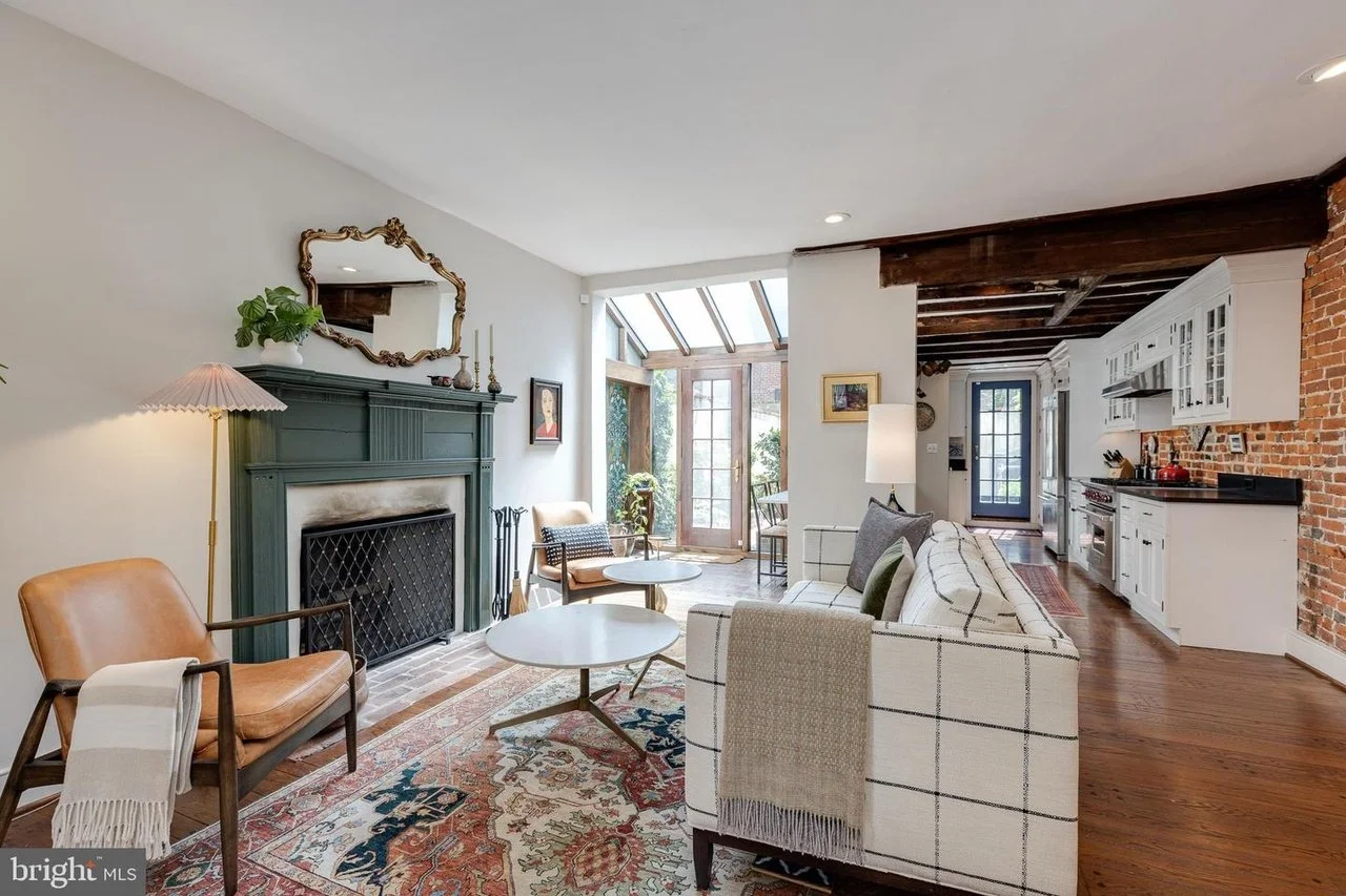 A Mix of Old &amp; New in Philly - $850,000