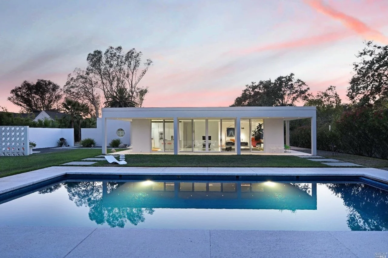 A Contemporary Home in Sonoma, CA - $3,950,000