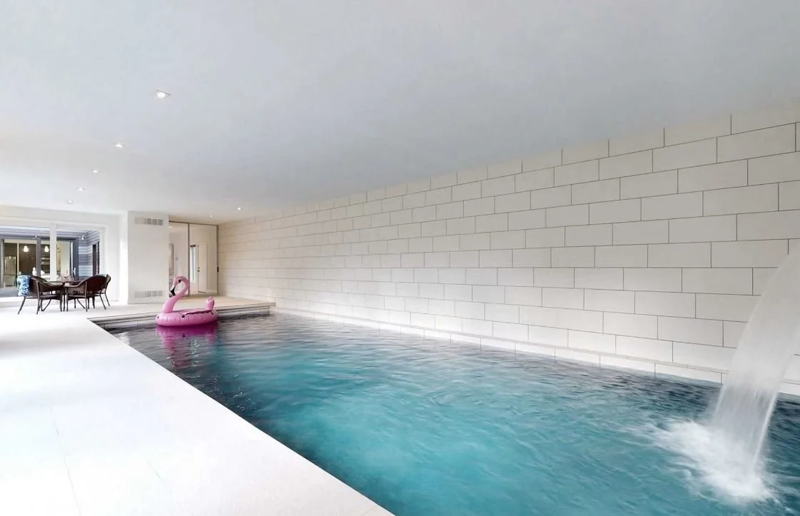 A Contemporary Home in Fort Erie, ON - C$1,499,888