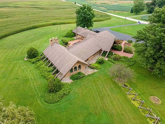 7 Acres in Larwill, IN - $425,000