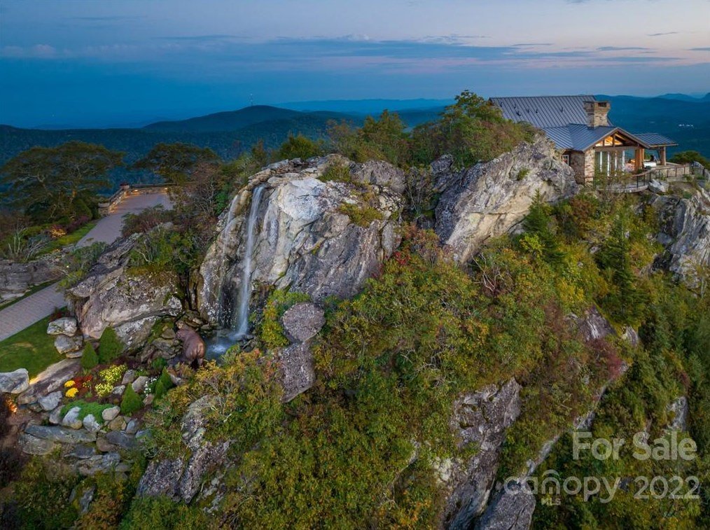 The  Lazy Bear Lodge - $29,750,000