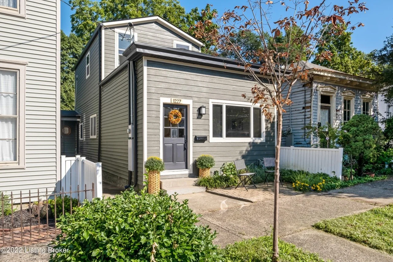 A Camelback Home in Louisville - $399,900