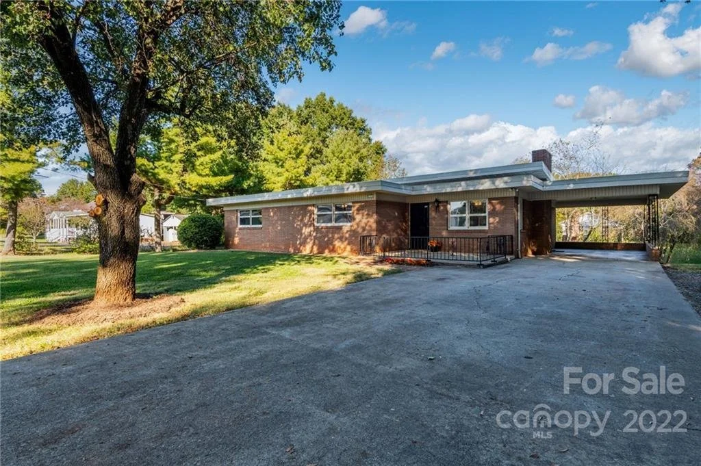A One Owner Home in Hickory, NC - $239,900