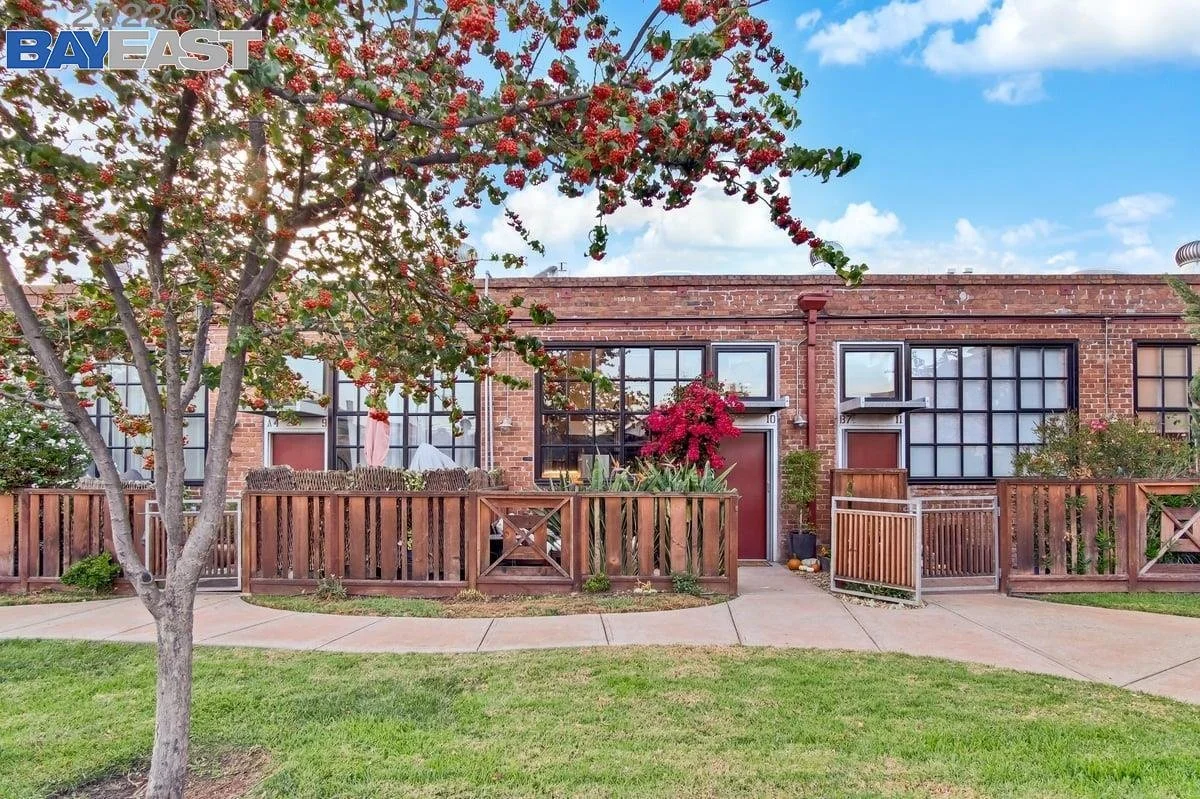 A Condo in a Former Warehouse in Oakland - $525,000
