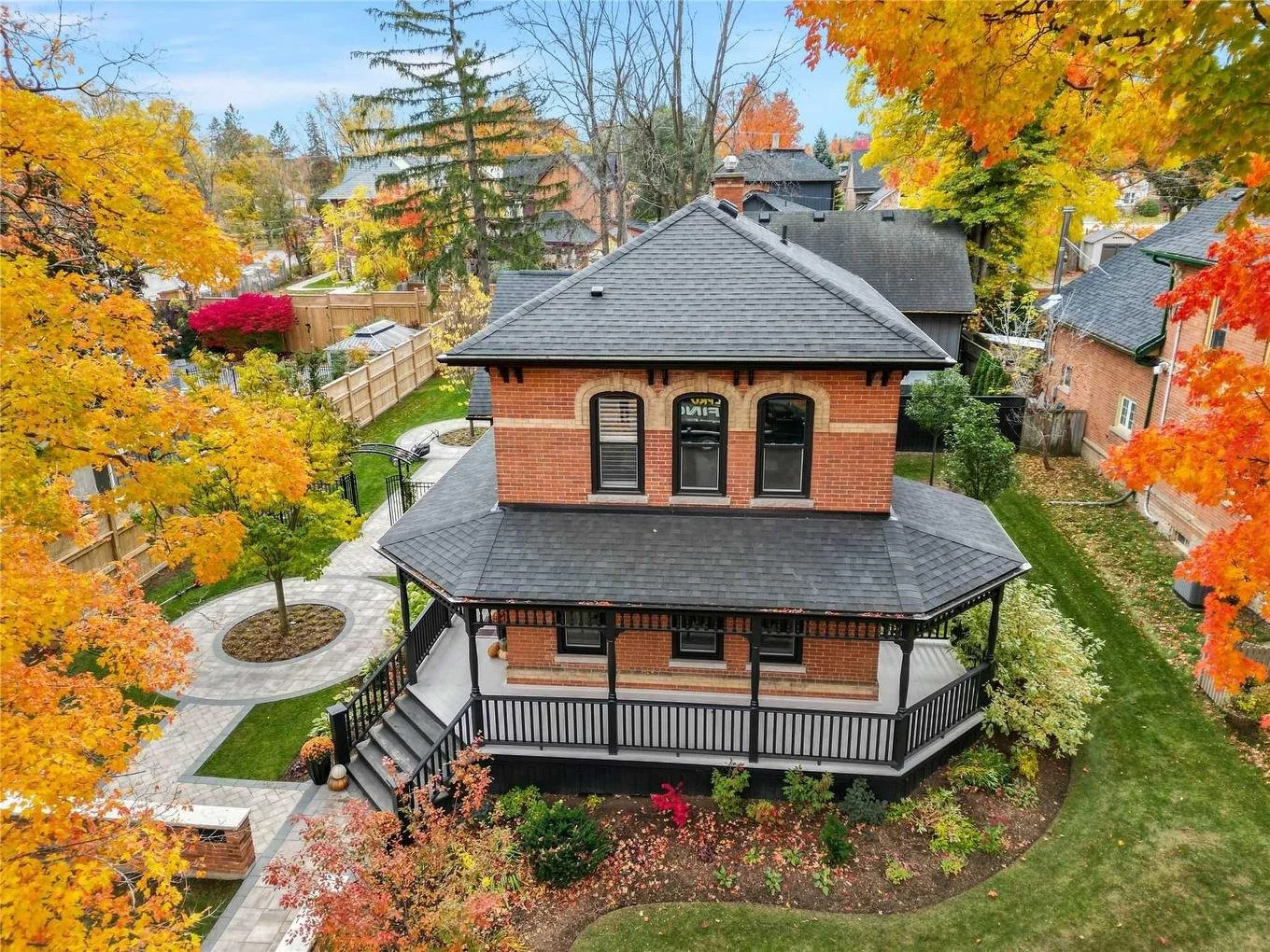 A Renovated 1887 Home in Orangeville, ON - C$1,999,900
