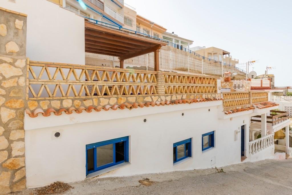 Water Views in Spain - €195,000