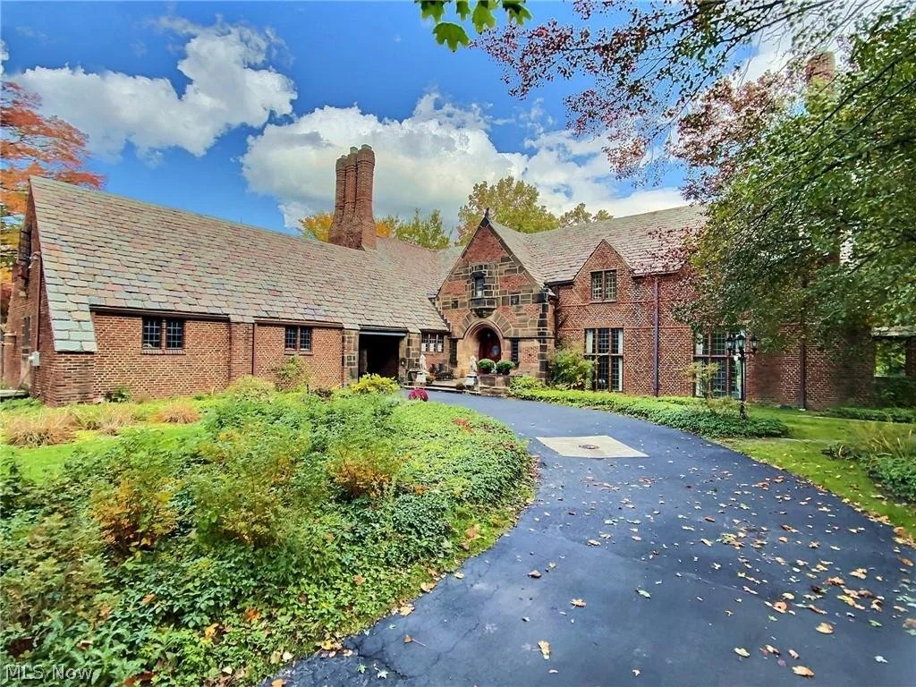 A Bloodgood Tutle Design - $995,000