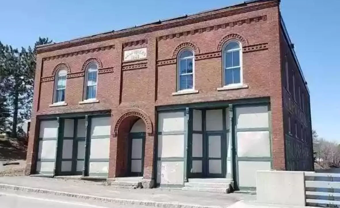 A Former Hardware Store &amp; Pizza Parlor