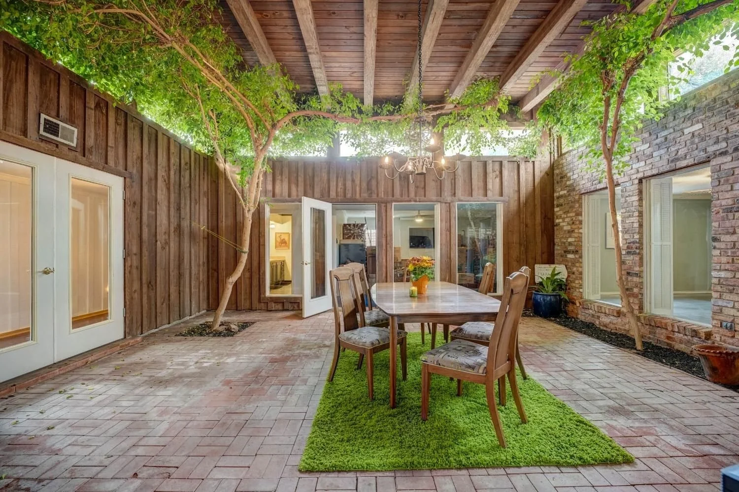 Lubbock, TX - $409,000
