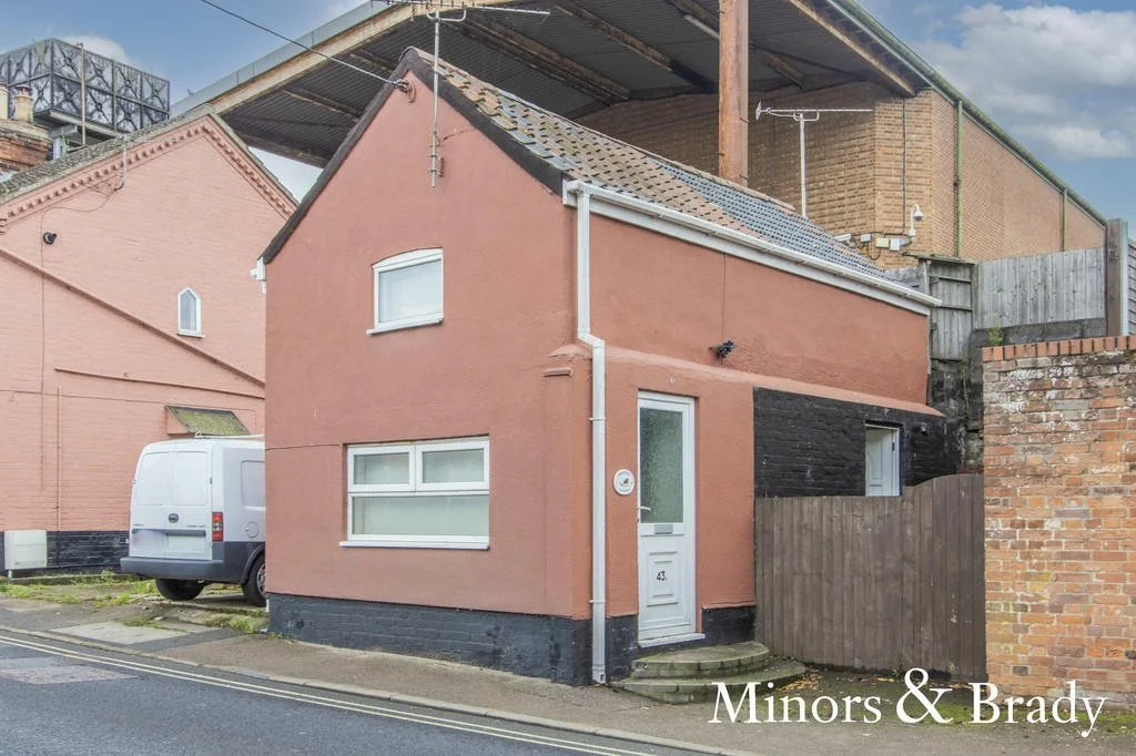 A Little Cottage in England - £155,000