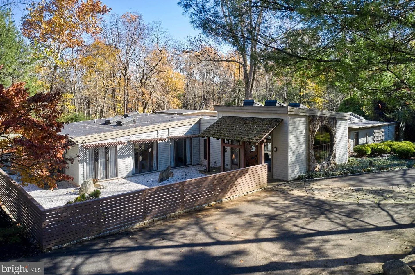 A George Katsutoshi Nakashima Design - $1,850,000