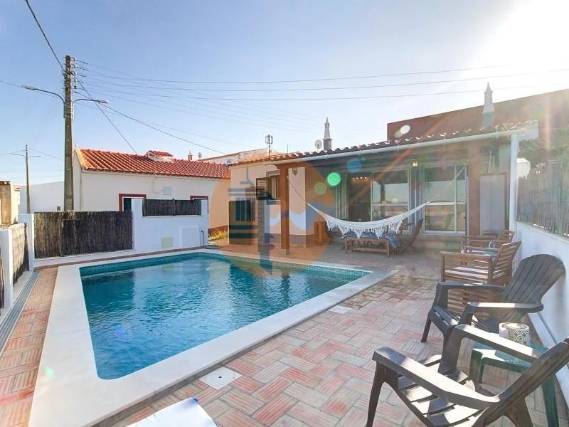 20 Minutes From the Beach in Portugal - €190,000