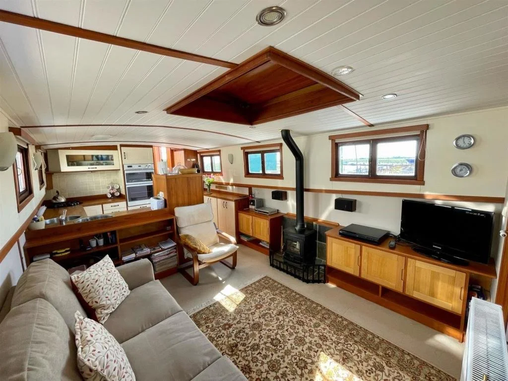 A 60ft Dutch Barge in England - £195,000