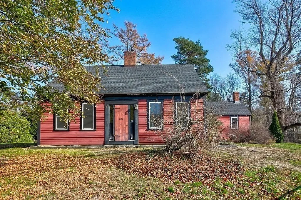 A Late 1700’s Home in Hanover, MA - $475,000