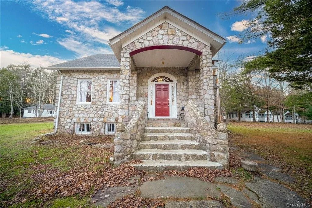 Over 10 Acres in Mountain Dale, NY - $910,000