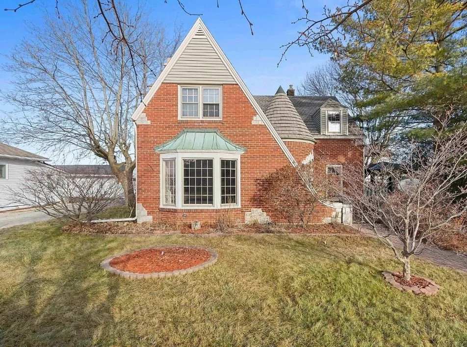 A Charming Home in Algoma, WI - $214,900