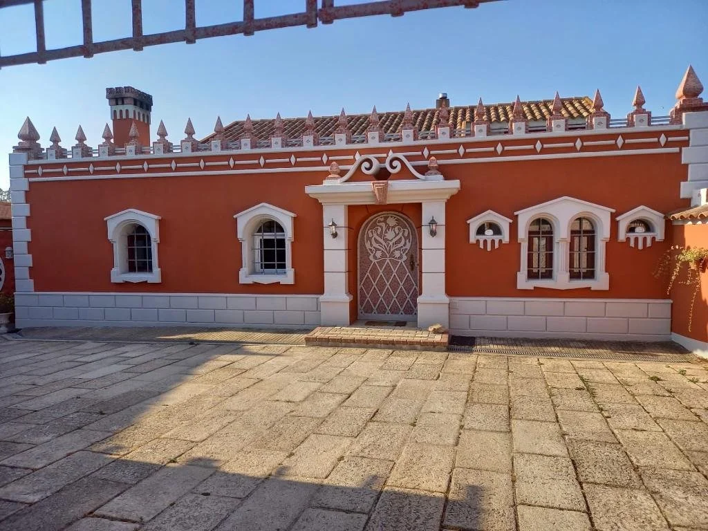 A Bit Dali in Portugal - €180,000