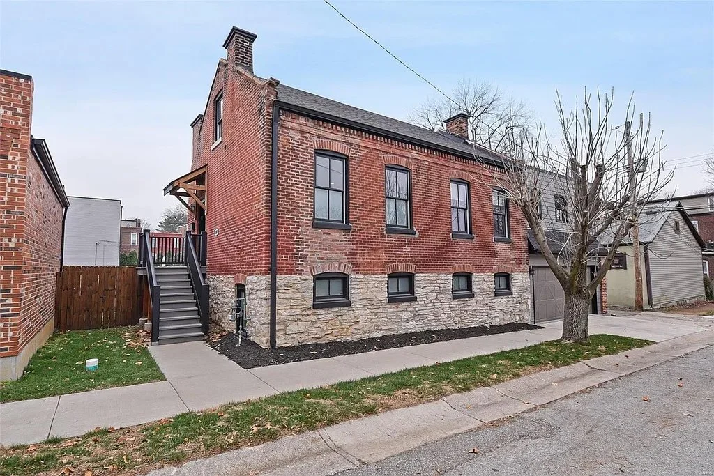 A 1903 Carriage House in STL - $399,000