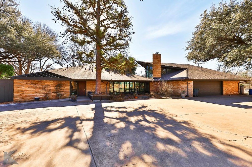 A Mid-Century Home in Abilene, TX - $925,000