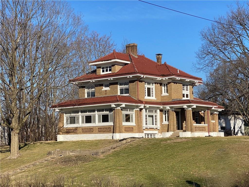 A  1926 Prairie Style Home in Charleston, IL - $274,900