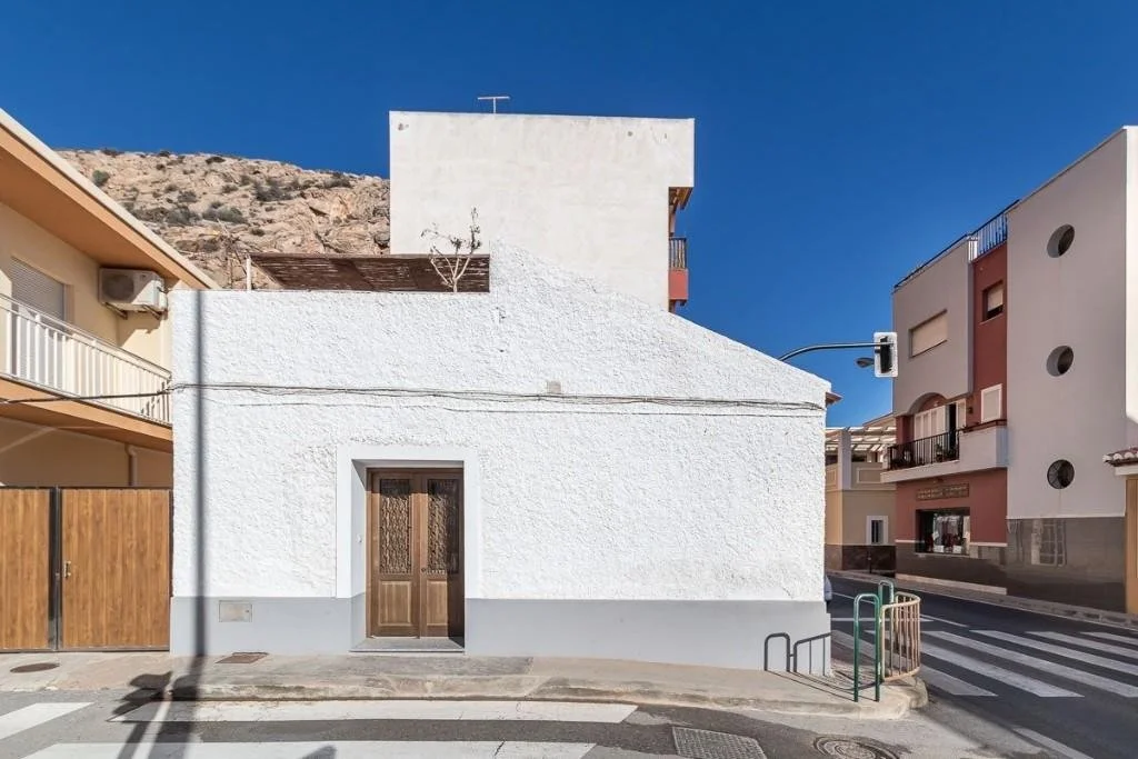 Walking Distance to the Beach in Spain - €175,000