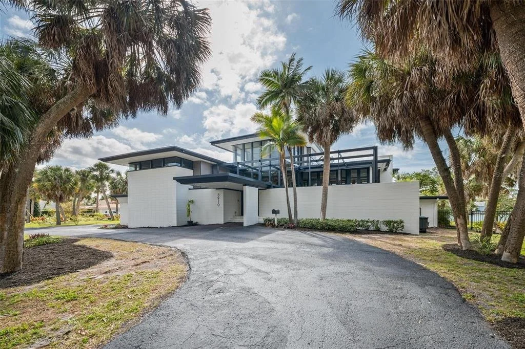 A Sanford M. Goldman Design - $2,699,999
