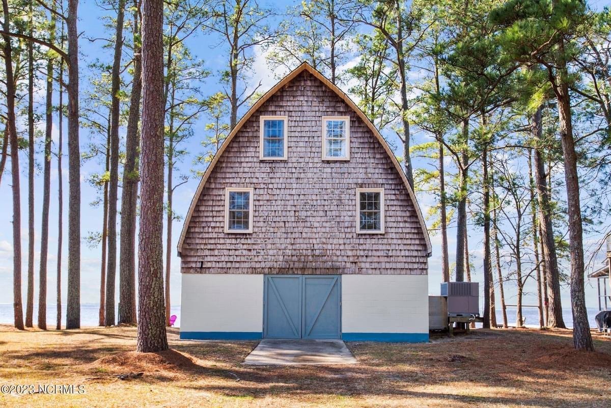 Waterfront in Belhaven, NC - $374,900