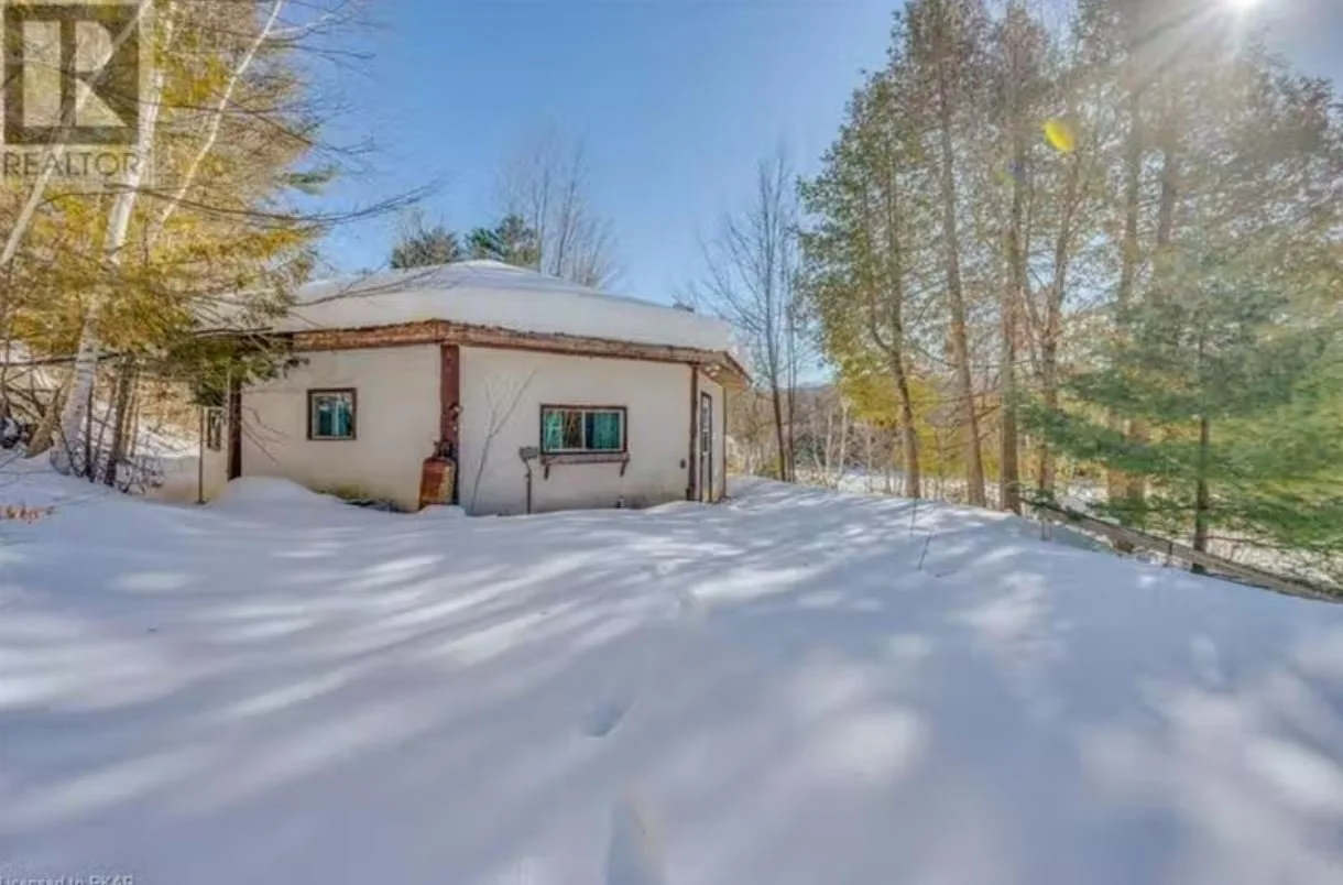 3 Cottages on 29 Acres in Wollaston, ON - C$398,000