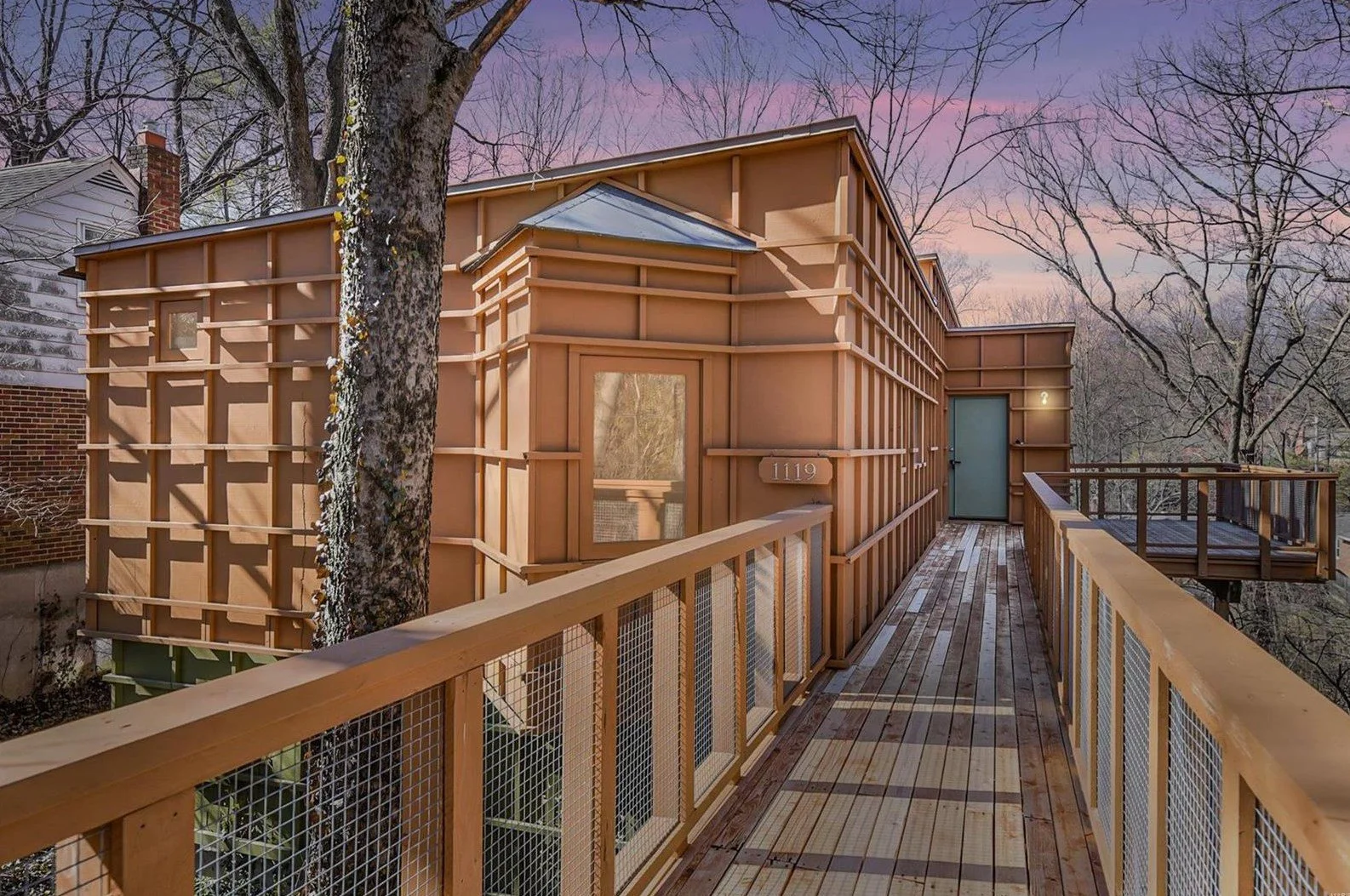 A Werner Messen Design in STL - $274,900