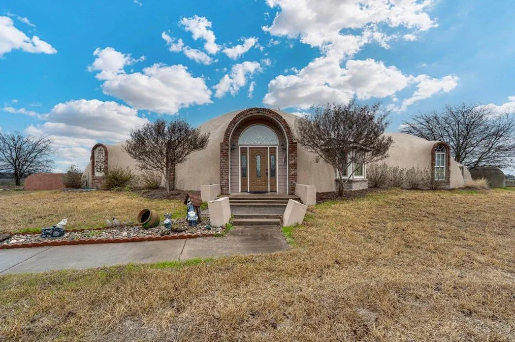 Over an Acre in Italy, TX - $300,000