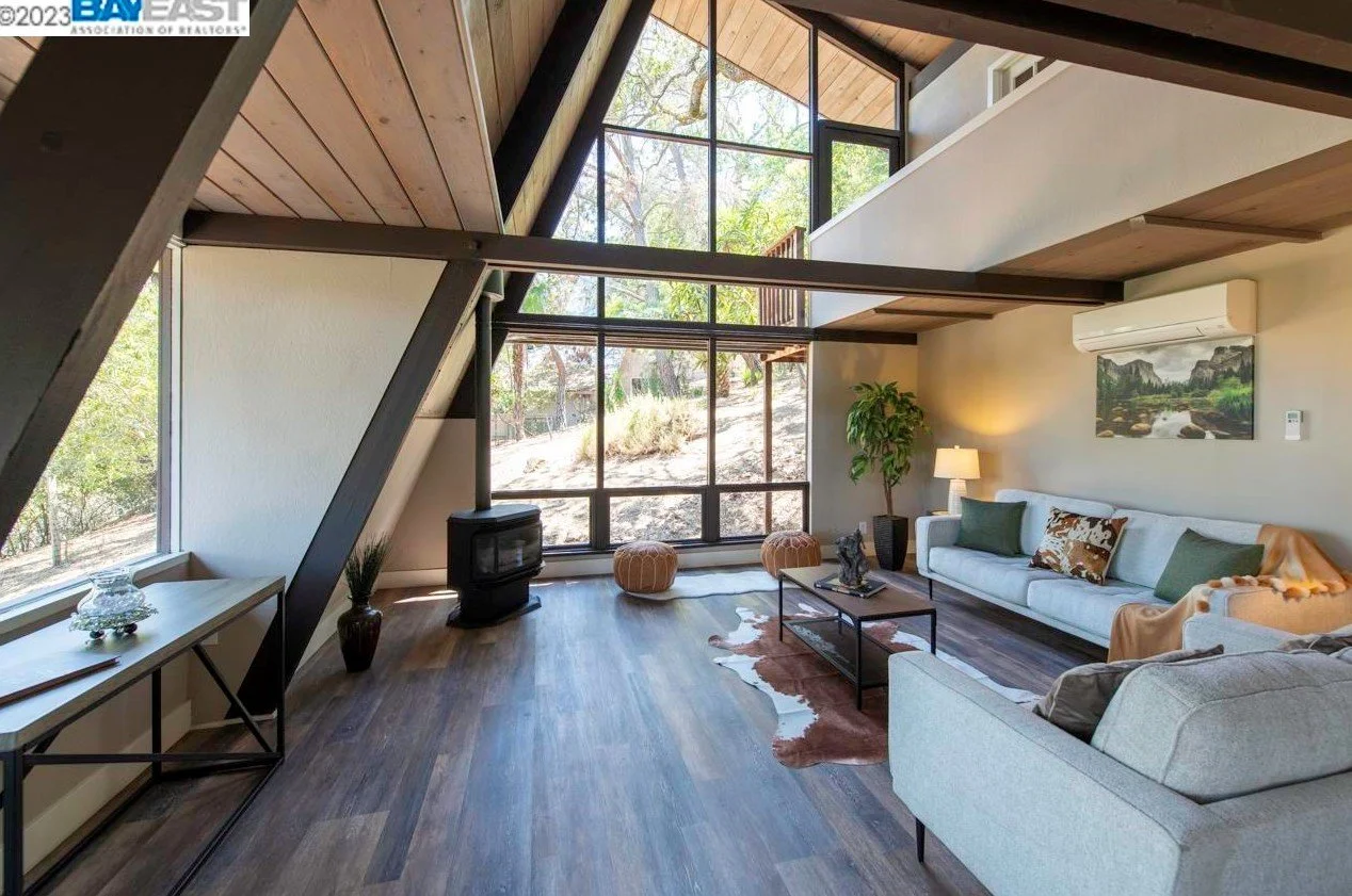 Soaring Ceilings in Lafayette, CA - $1,499,000